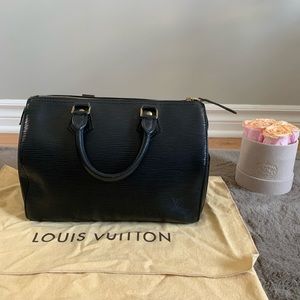 Vintage Louis Vuitton Speedy 25 in Black Epi
